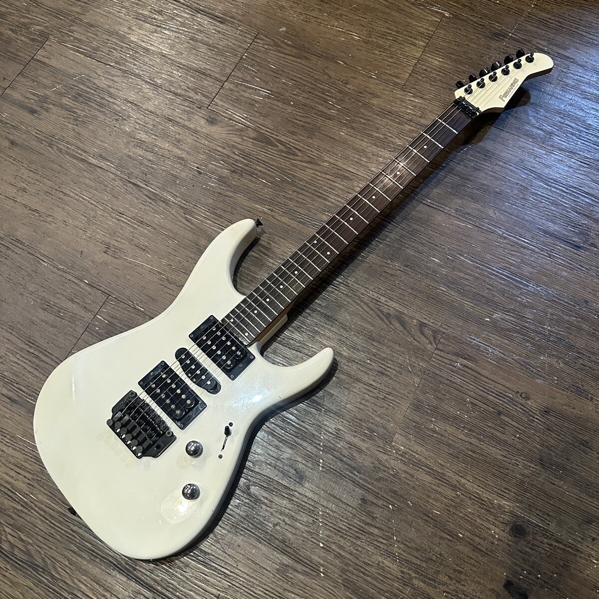 ギター FERNANDES FR-standard FERNANDES FR Standard - ギター・楽器買取のサウンド・プラグ