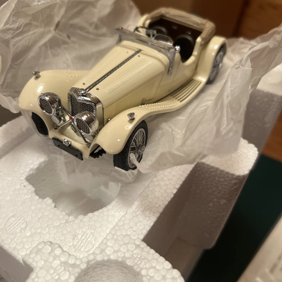 Franklin Mint 1938 Jaguar SS100 1:24 Diecast Car. New. Never Displayed. - Image 2 of 4