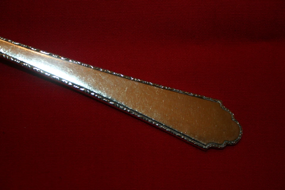 Tenedor de carne fría Lunt Sterling WILLIAM AND MARY 7 3/8" 50,5 gramos sin monograma Foto 2 de 4