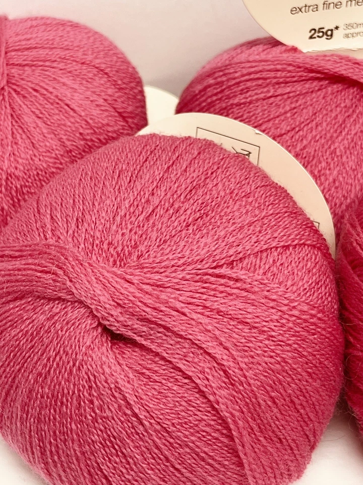 Sublime Lace Merino Wool Unit of 1 Extra Fine Italy 383 Yards New Vintage - Image 2 of 4