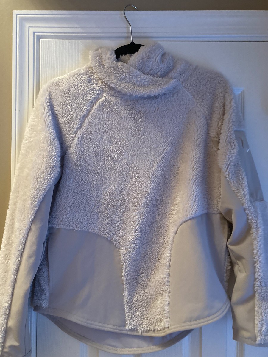 nike fuzzy pullover
