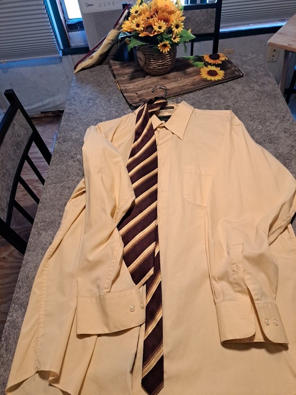 Vintage Alexander Julian Large Yellow Long Sleeve Dress Shirt With Tie