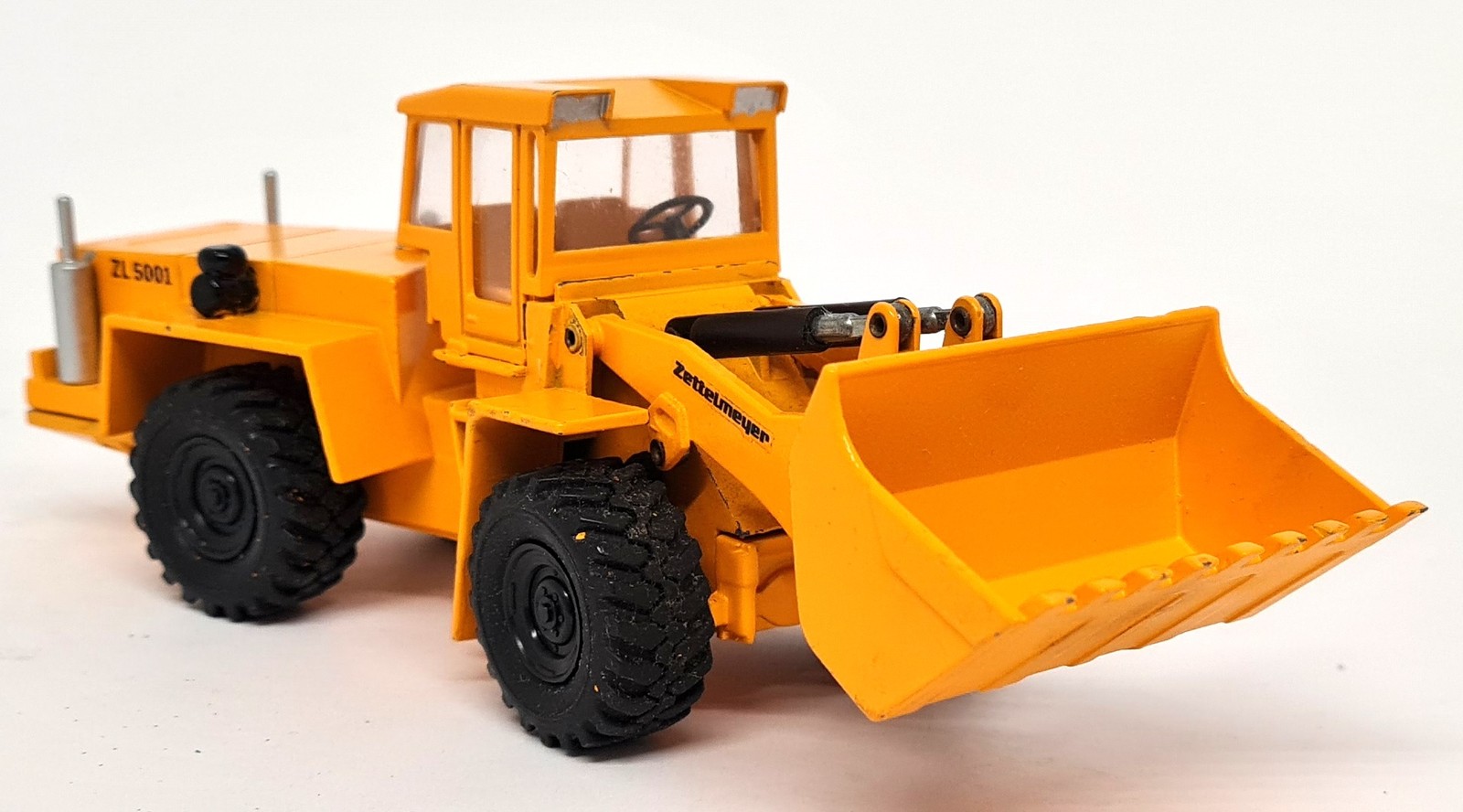 NZG 1/50 Zettelmeyer ZL5001 Wheeled Excavator Diecast Construction Truck