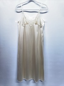 Vintage Vassarette Size 34 Light Yellow Cream Full Slip Nightie Nylon Lace USA