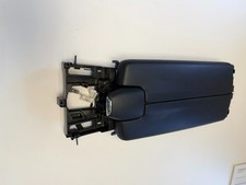 Mercedes S212 W212 Mittelarmlehne Deckel Leder schwarz Avantgarde Staufachklappe Mercedes S212 W212 Mittelarmlehne Deckel Leder schwarz Avantgarde Staufachklappe