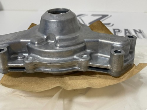 YAMAHA Genuine 63P-13300-00-00 Oil pump assy 63P133000000 New - Picture 5 of 6