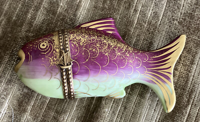 Limoges France Peint Main Fish Trinket Box