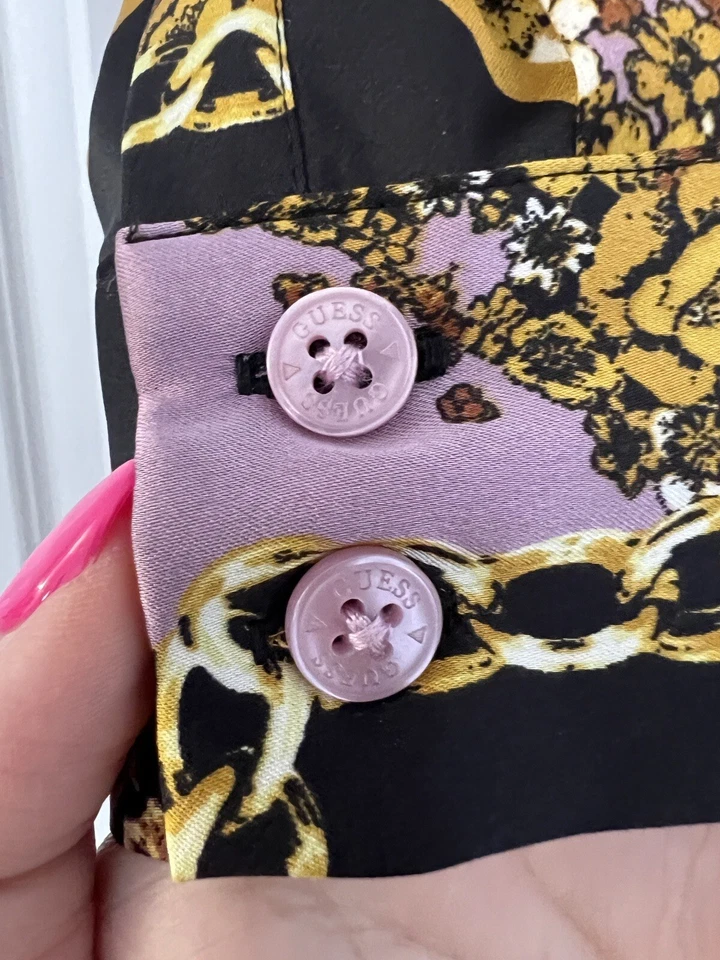 Vestido camisero Guess. Precioso, usado dos veces. Excelente estado! Cinturón perdido. Sin cinturón Foto 4 de 4