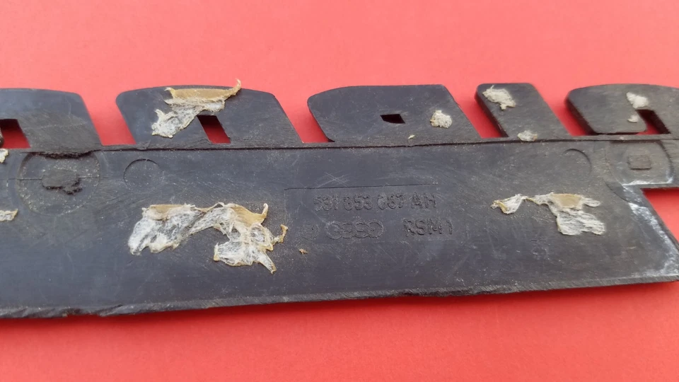 1975-1981 VOLKSWAGEN SCIROCCO S INYECCIÓN DE COMBUSTIBLE EMBLEMA TRASERO INSIGNIA SÍMBOLO FABRICANTE DE EQUIPOS ORIGINALES C19 Foto 4 de 4