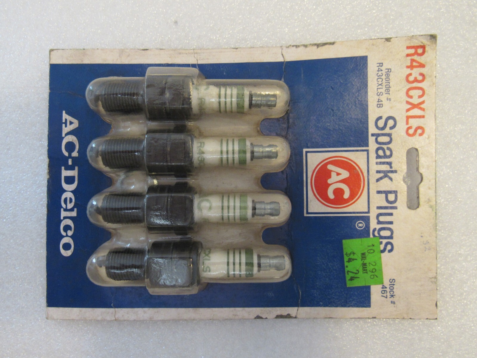 NOS 1982-85 Chevy GMC S10 S15 1.9L 4 AC-Delco Spark Plugs R43CXLS 5613967