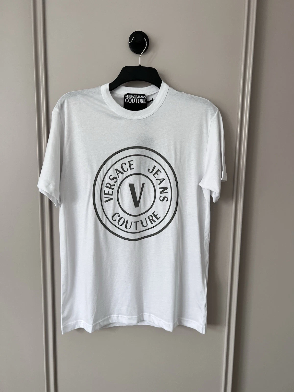 Men’s Versace Jeans Couture White Cotton Small T-Shirt Designer. RRP £135