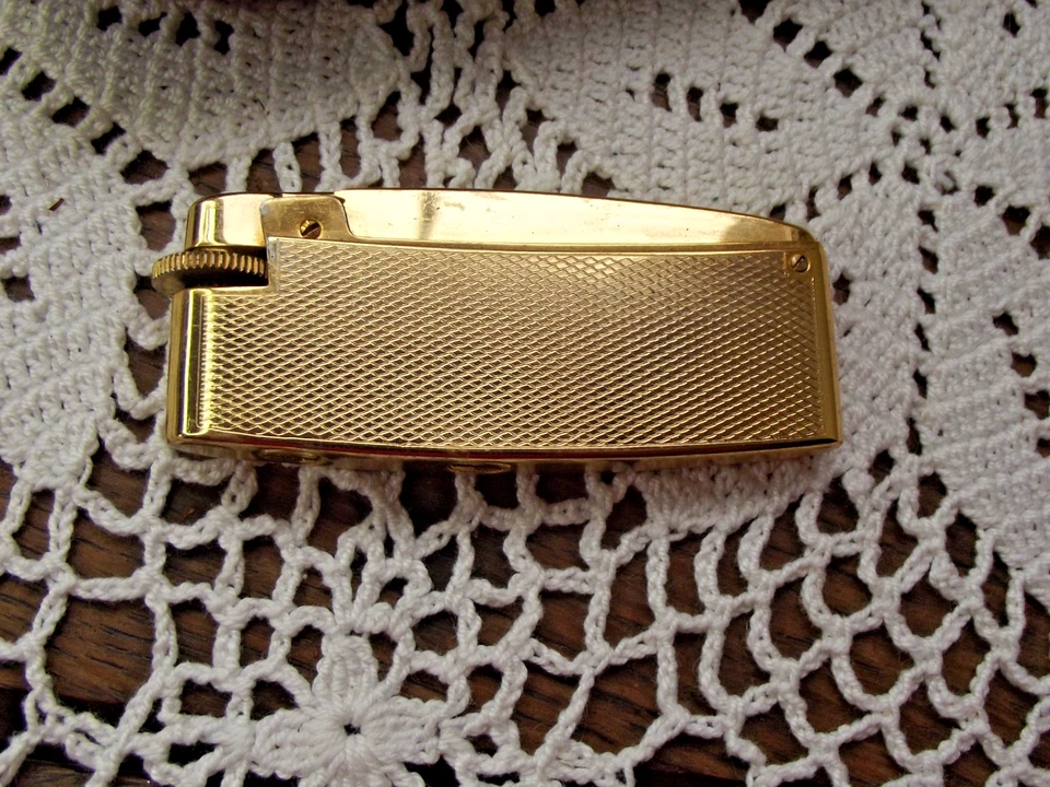 ETUI, BOITE A CIGARETTES AVEC BRIQUET  VINTAGE - Photo 3/4