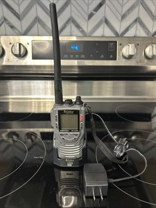 Cobra Marine MR HH325 Marine 6-Watt VHF Radio With Charger Parts