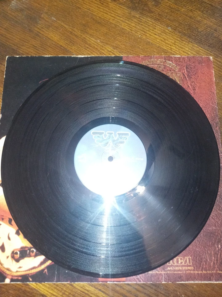 WAYLON JENNINGS GREATEST HITS RCA STEREO 1979 AHL1-3378 - Image 4 of 4