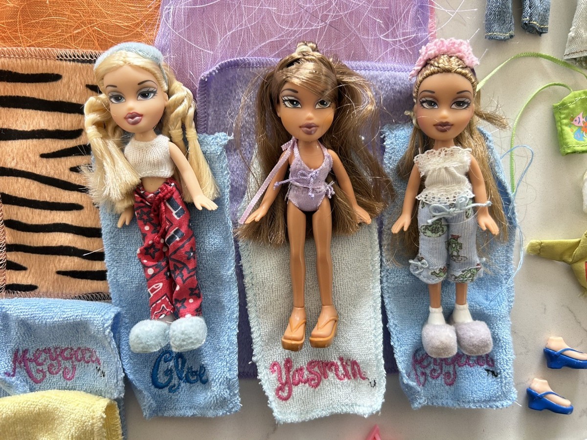 MGA 2002 Mini Bratz Doll Lot Lil Mini Bratz Clothes, Furniture