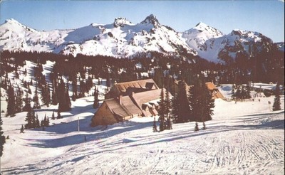 Paradise Inn Mount Rainier WA Vintage Postkarte natürliche Farbe Lodge Skiszene