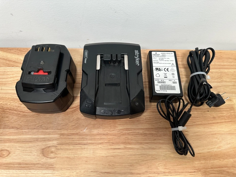 Stryker SMRT Charger & SMRT Battery - Tested - Good Condition - Fast Shipping! - Photo 1/1