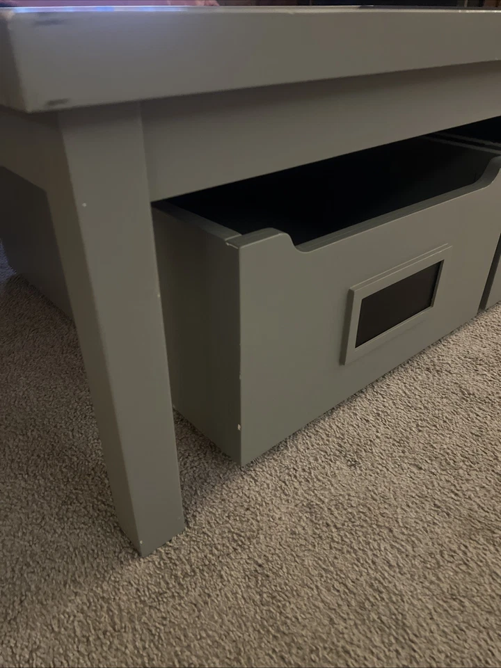 "Mesa de actividades Pottery Barn para niños con 2 cajones enrollables gris 32"" X 48"" X 16""" Foto 3 de 4