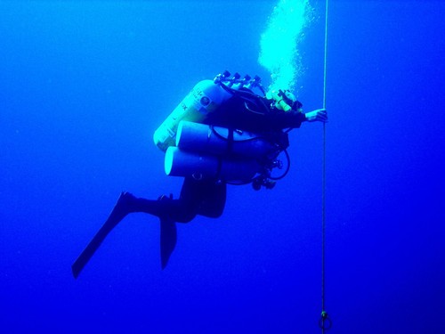 BEYOND BLUE "Journey into the Deep" - NUNO GOMES Autobiography of a Deep Diver  - Picture 5 of 8
