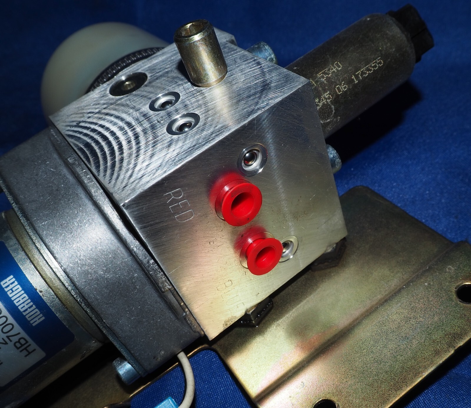 20022008 BMW E65 E66 7 series Trunk Hydraulic Lift Motor OEM W/90 Day Warranty eBay