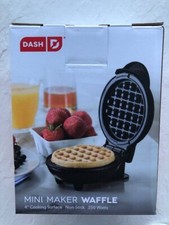 DASH MINI WAFFLE MAKER