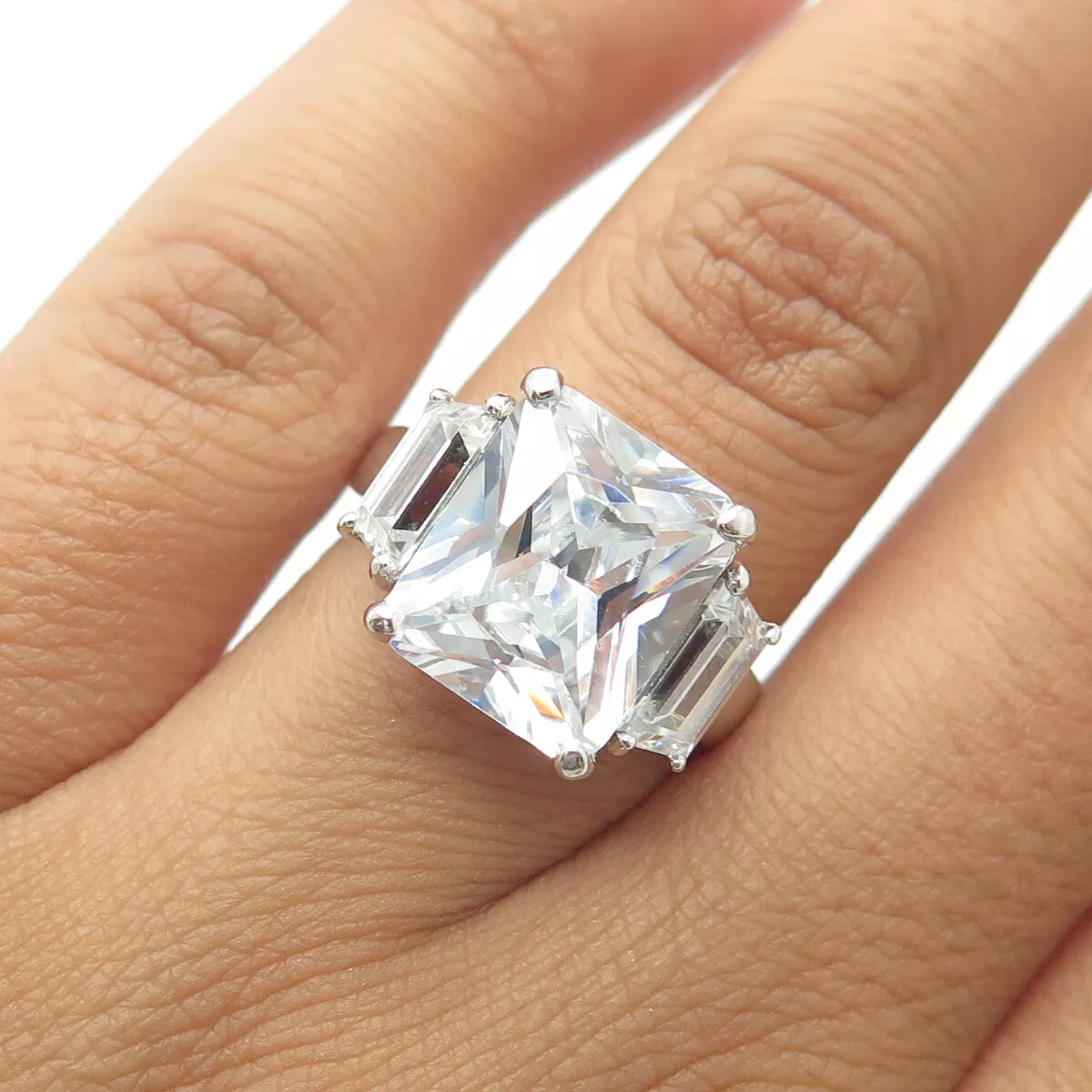 Uncas silver hotsell diamond ring