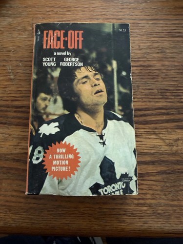 Face-Off Scott Young George Robertson Toronto Maple Leafs NHL Hockey Book 1971