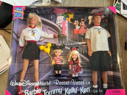 WALT DISNEY WORLD RESORT VACATION BARBIE Gift Set #20221 Mattel VTG 1998 - NEW