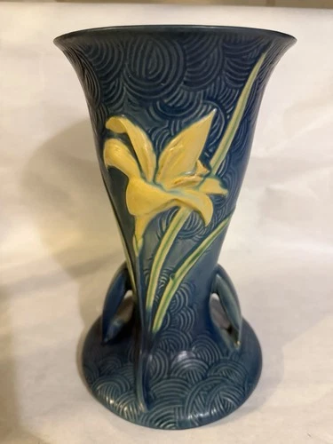 Roseville Zephyr Lily Blue 1946 Vintage Mid Century Modern Pottery Vase 136-9