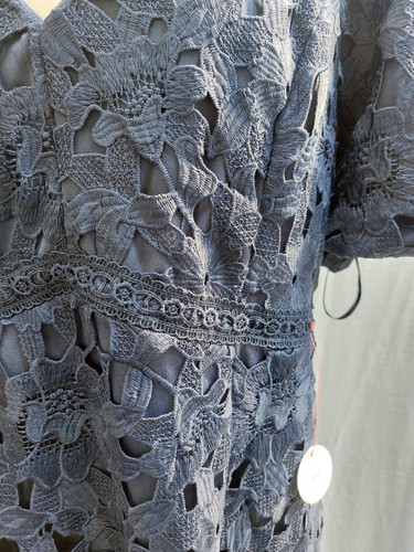 BNWT Chi Chi London Curve Puff Sleeve Navy Floral Lace Dress- UK 20 - Foto 7 di 14