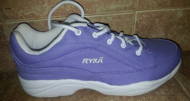 lavender tennis shoes