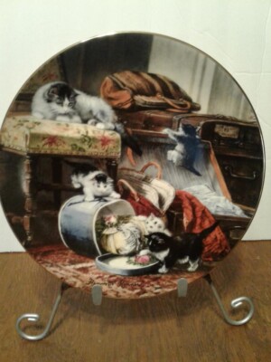 MISCHIEF WITH THE HATBOX, The Victorian Cat Collector Plate, 1990