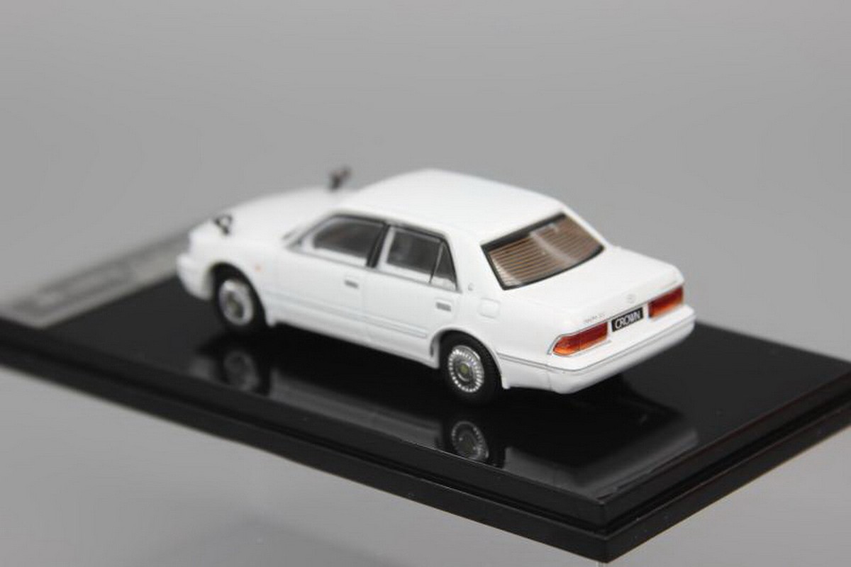 GCD 1/64 Scale Crown JZS155 White RHD Diecast Model Car Toy Gift