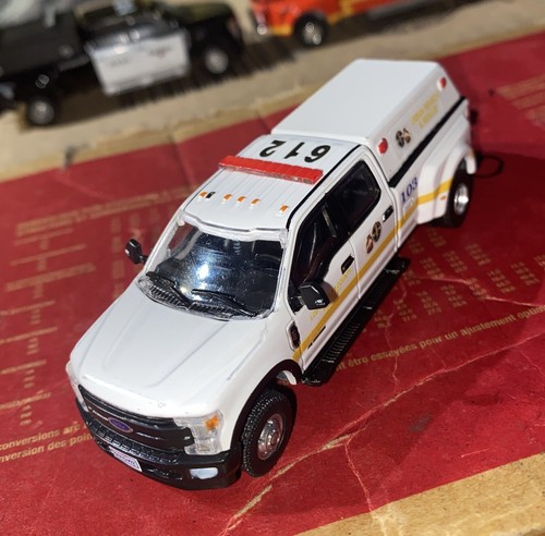 Kitbash Ford F-350 HD Los Angeles County Fire Dept Urban Search and Rescue Squad - Picture 11 of 24