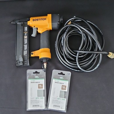 Bostitch SB-1850BN 18GA Brad Nailer w/ Air Hose + 1-1/2'' Brad Nail Packs