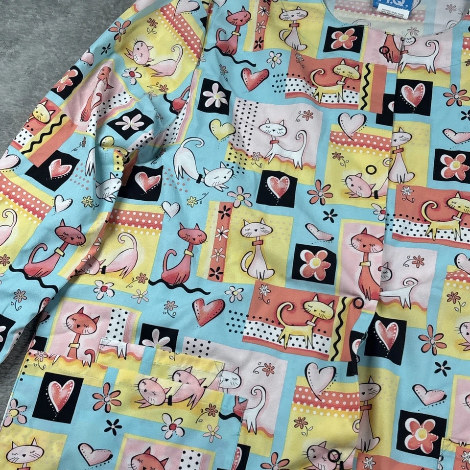 Scrub H.Q. Kittens/Cats Multicolor Long Sleeve V-Neck Scrub Top Size Small New - Image 4 of 4