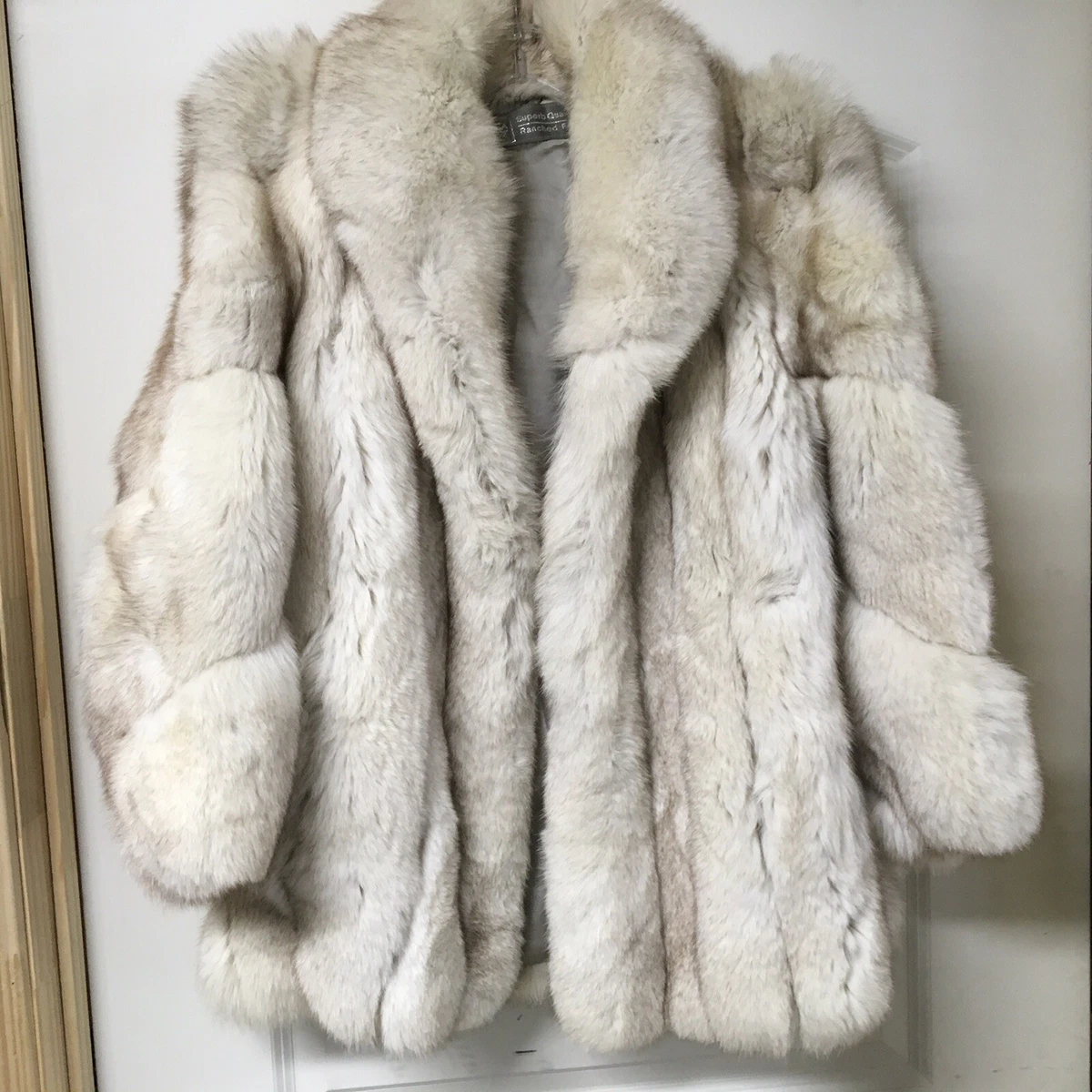 Saga Fox Fur Superb Quality Ranched Fox Quarter Length Coat Evening Coat M/L