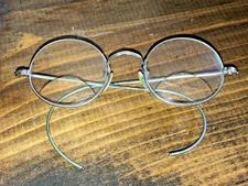 Vintage Bausch & Lomb B&L Wire Rim Eyeglasses Spectacles Silver w/ Gold Rest