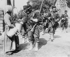 Peasant woman giving water to marching French troops 1914 World War I 8x10 Photo