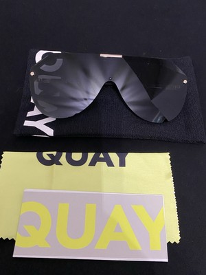 Quay Australia ShowBiz Black /Black Gold Rimless Sunglasses  display picture 3