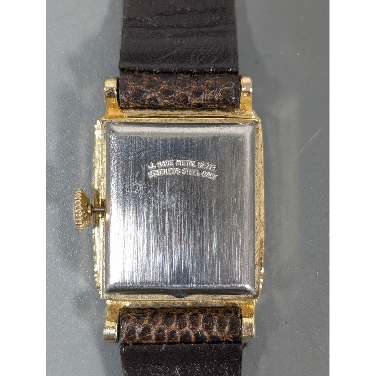 Vintage Geneve 17 Jewel Swiss Watch Women display picture 1