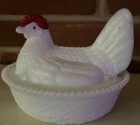 Vintage Westmoreland Milk Glass Hen On A Nest Beaded Edge 5 1/2”