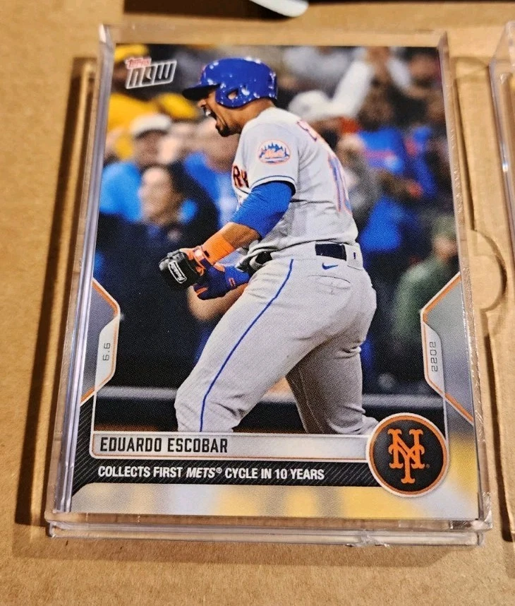 LOT of 21 2022 Topps Now #310 Eduardo Escobar 11th Cycle METS + BLUE PARALLEL  - Image 2 of 3