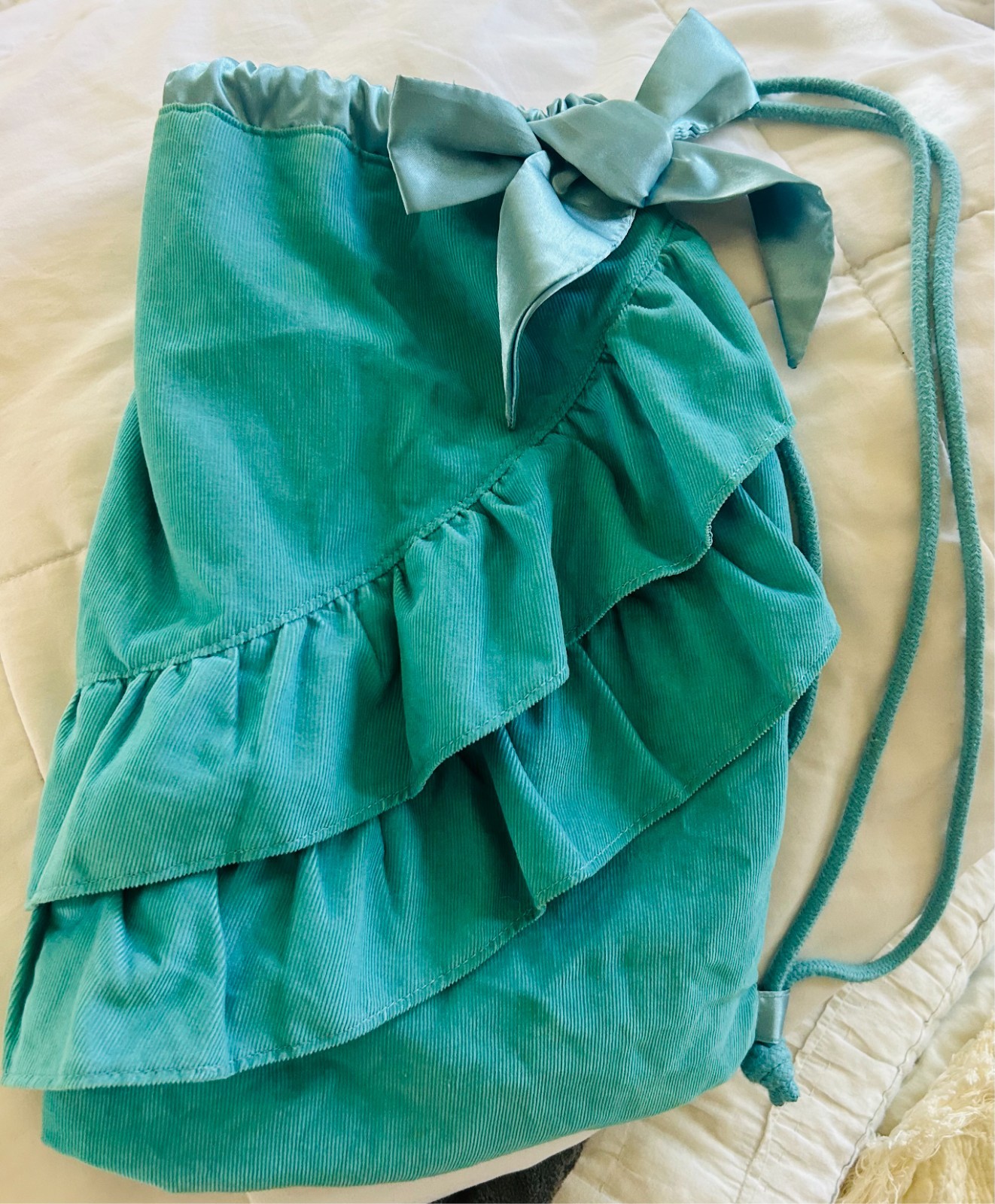 Old Navy Ruffle Draw String Backpack w/Shabby Chi… - image 2