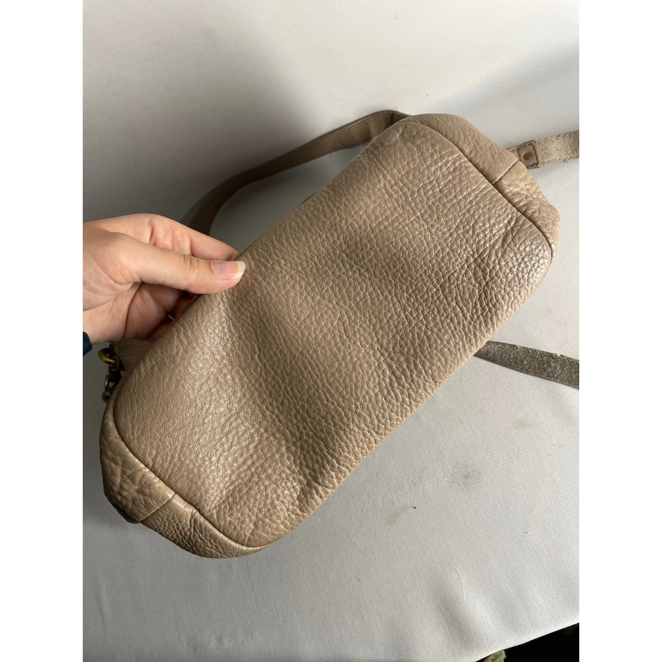 Fossil Vickery Drawstring Bag Light Tan Shoulder Crossbody Bag Bucket Leather - Image 4 of 4