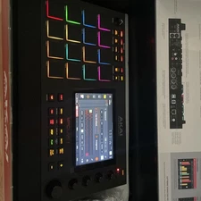 Akai MPC Live 2 - Standalone Sampler & Sequencer