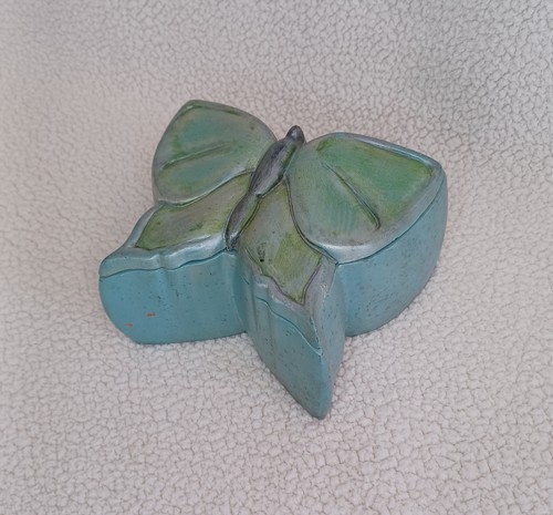 Rare Vintage 1985 Butterfly Shaped Trinket Box W/ Lid Blue & Green Decor Box - Picture 21 of 23