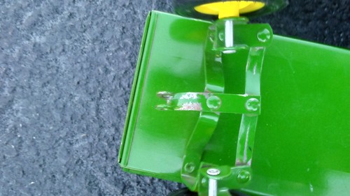 John Deer Ertl Pressed Steel And Plastic Farm Trailer Wagon With Tractor - Picture 9 of 12