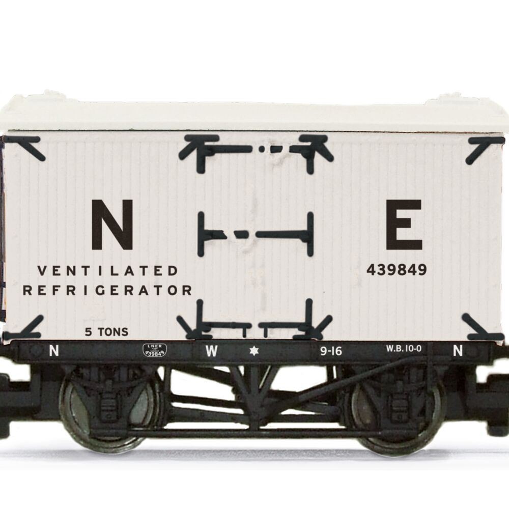 R60350 Hornby Railroad Refrigerated Van - Image 5