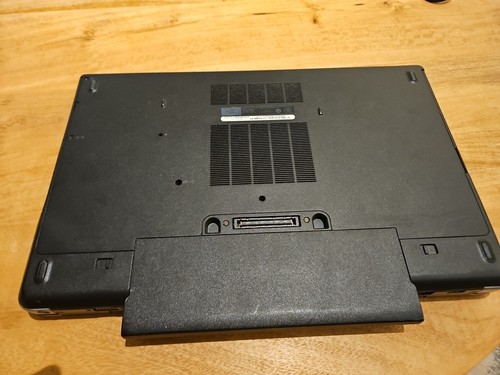 Dell Latitude E6540 Laptop | Defective Battery & HDD | For Parts or Repair - Afbeelding 7 van 8